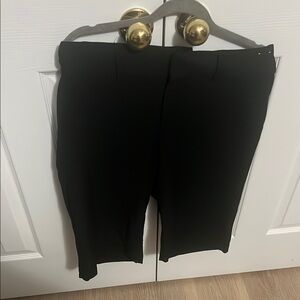 Super Cute Black Dressy Bermuda’s Size 16- low rise stretchy a plus !!